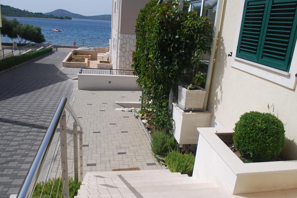 Apartments Villa Lili Lovetovo Vodice Exterior photo